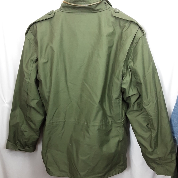 Helikon Tex Utility Jacket - Picture 4 of 15